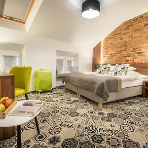 Lavender Hotel